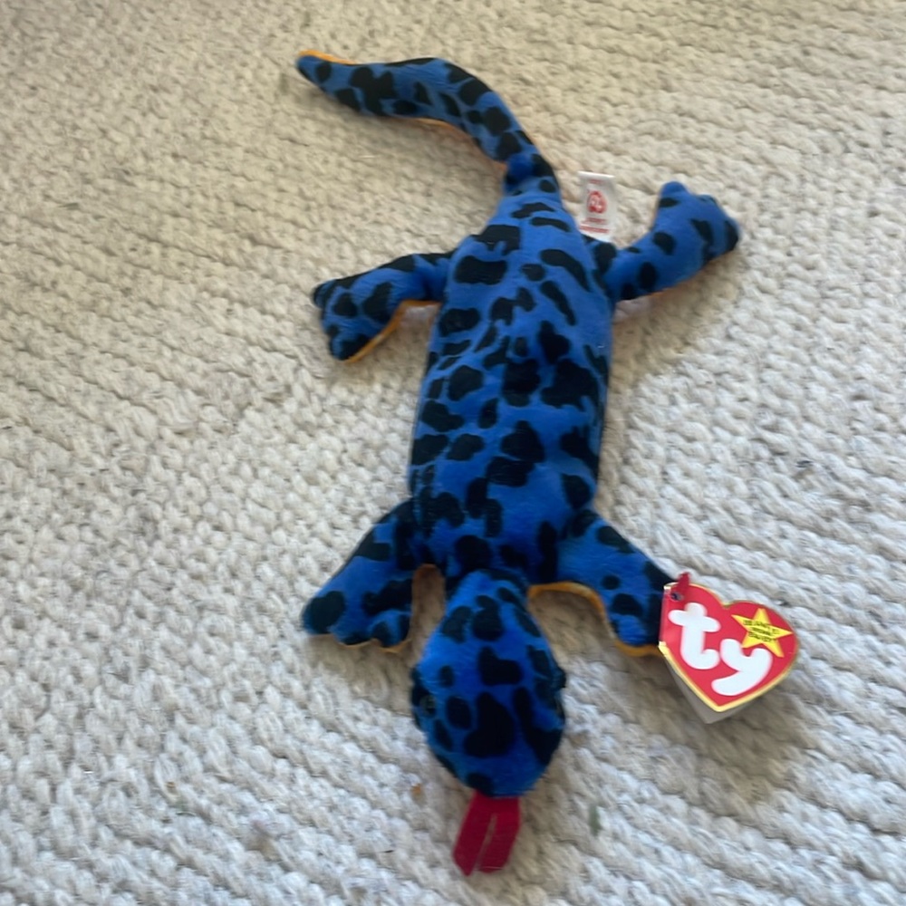 NWT ORIGINAL LIZZIE TY BEANIE BABY